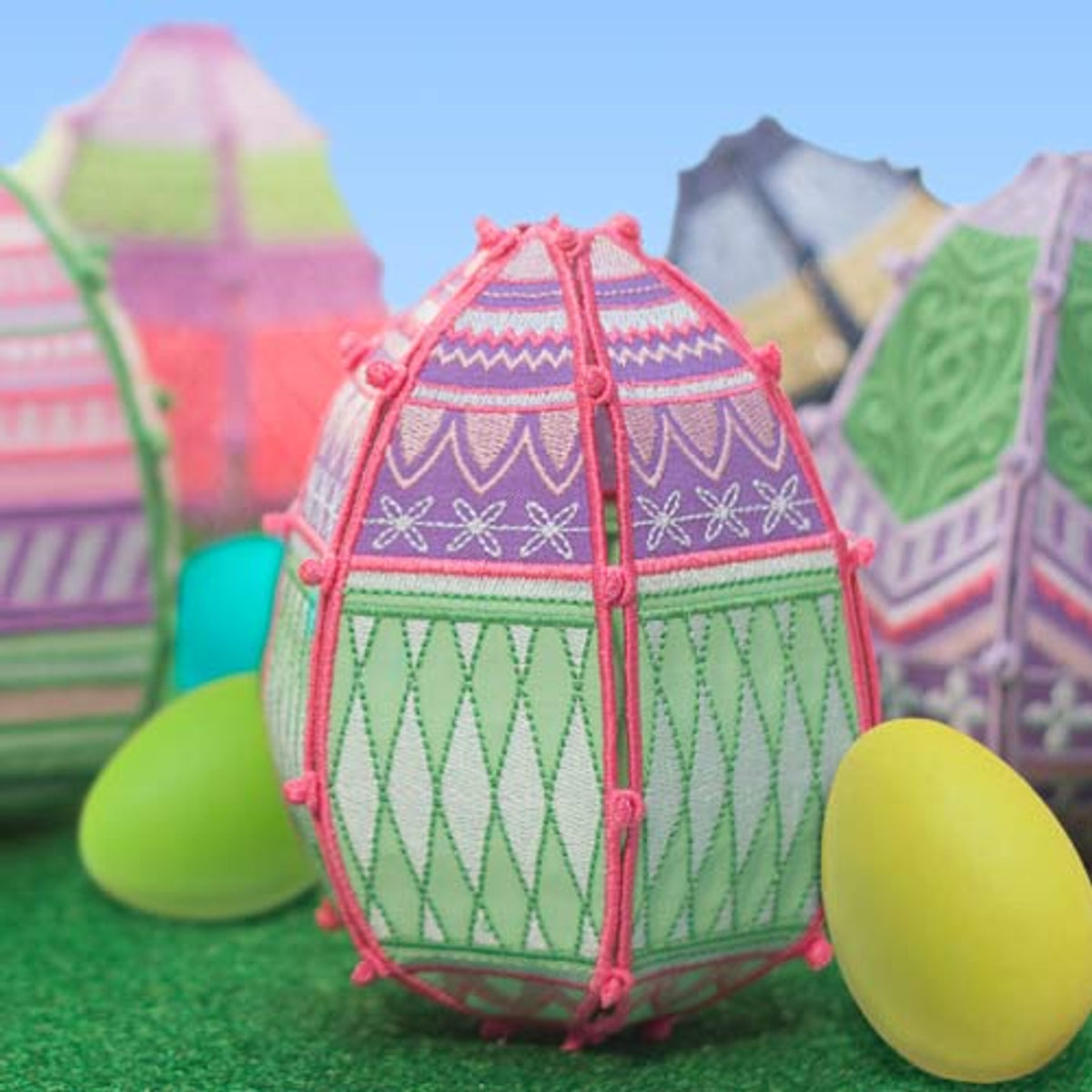 In-Store: Sewing &amp; Supper ~ Free Standing Lace Easter Eggs - Machine Embroidery Class